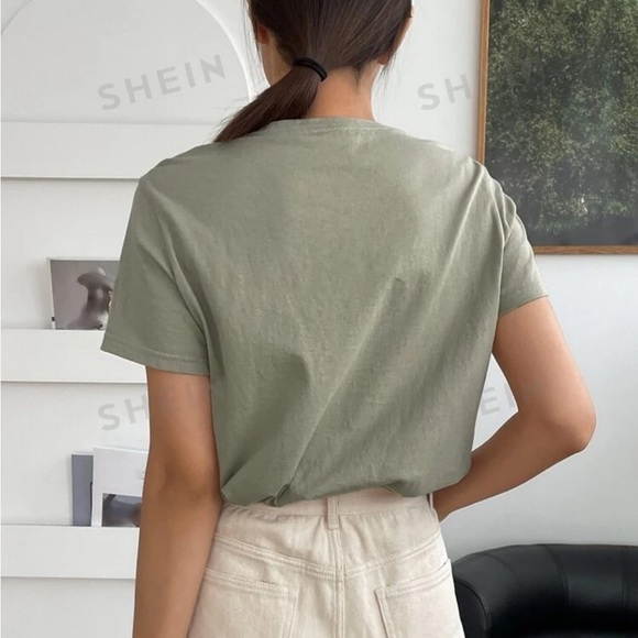 Basic Tee ✨NWT✨ - Picture 2 of 3